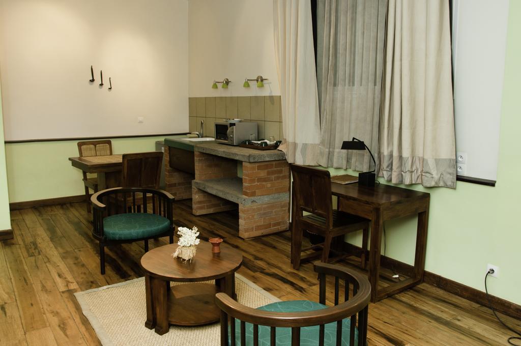 Hotel Restaurant Le Combava Антананариву Екстериор снимка