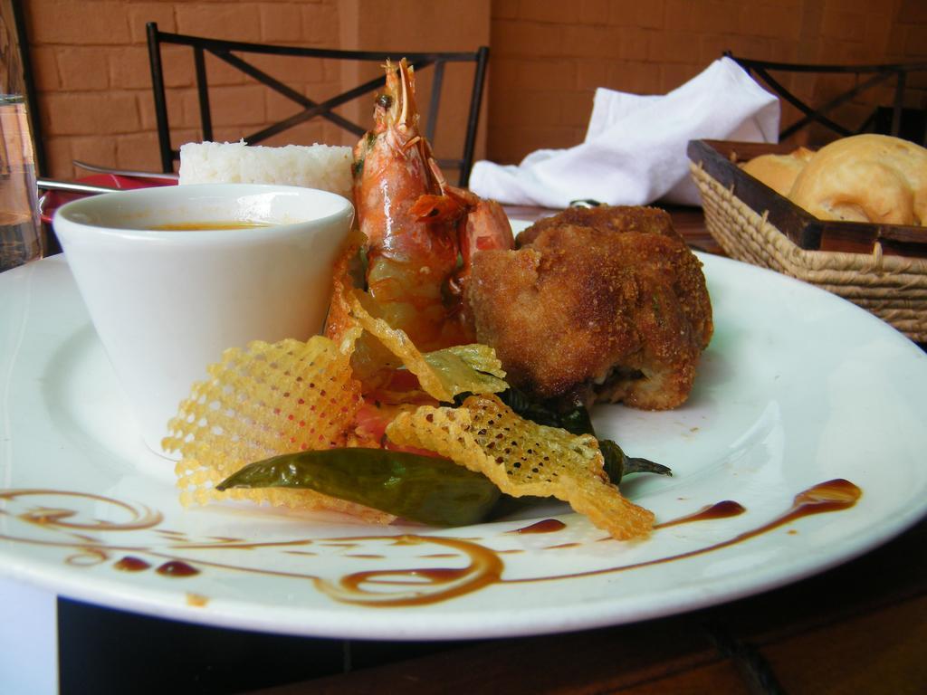 Hotel Restaurant Le Combava Антананариву Екстериор снимка